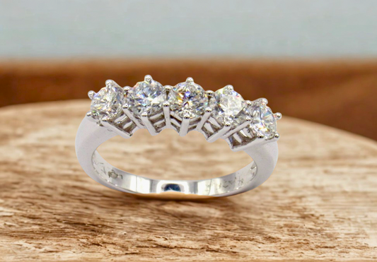 anello veretta 5 pietre